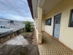 CASA À VENDA - BAIRRO NOSSA SENHORA DE LOURDES - PARÁ DE MINAS - MG