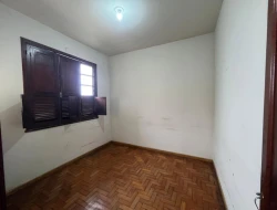 CASA À VENDA - BAIRRO NOSSA SENHORA DE LOURDES - PARÁ DE MINAS - MG