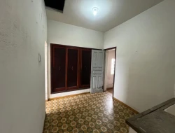 CASA À VENDA - BAIRRO NOSSA SENHORA DE LOURDES - PARÁ DE MINAS - MG