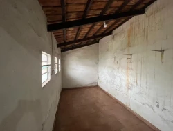 CASA À VENDA - BAIRRO NOSSA SENHORA DE LOURDES - PARÁ DE MINAS - MG