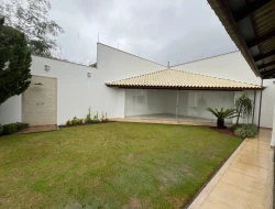 CASA ALTO PADRÃO - BAIRRO CASTELO BRANCO - PARÁ DE MINAS