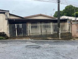 CASA À VENDA BAIRRO SANTO ANTÔNIO - PARÁ DE MINAS