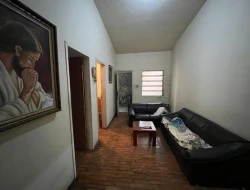 CASA À VENDA BAIRRO SANTO ANTÔNIO - PARÁ DE MINAS