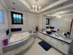 2 MORADIAS E UMA LOJA GRANDE COM BANHEIRO  BAIRRO SAO LUIZ