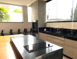 CASA ALTO PADRÃO À VENDA – BAIRRO DOM BOSCO-PARÁ DE MINAS – MG