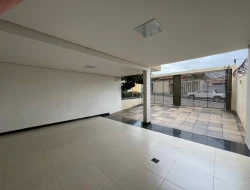 CASA ALTO PADRÃO À VENDA – BAIRRO DOM BOSCO-PARÁ DE MINAS – MG