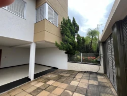 CASA ALTO PADRÃO À VENDA – BAIRRO DOM BOSCO-PARÁ DE MINAS – MG