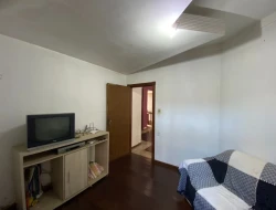 CASA DE ESQUINA À VENDA - BAIRRO SÃO LUÍS - PARÁ DE MINAS-MG