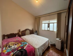 CASA À VENDA - BAIRRO SANTO ANTÔNIO - PARÁ DE MINAS