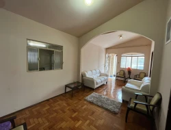 CASA À VENDA - BAIRRO SANTO ANTÔNIO - PARÁ DE MINAS