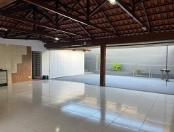 CASA DE ESQUINA À VENDA - BAIRRO SÃO FRANCISCO- PARÁ DE MINAS - MG