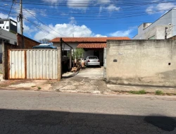 CASA À VENDA - BAIRRO PROVIDÊNCIA - PARÁ DE MINAS - MG