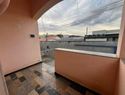 CASA À VENDA  - BAIRRO SÃO FRANCISCO - PARÁ DE MINAS