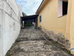 CASA À VENDA  - BAIRRO SÃO FRANCISCO - PARÁ DE MINAS