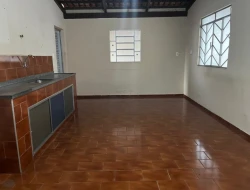 CASA À VENDA  - BAIRRO SÃO FRANCISCO - PARÁ DE MINAS