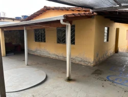 CASA À VENDA  - BAIRRO SÃO FRANCISCO - PARÁ DE MINAS