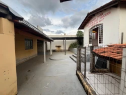 CASA À VENDA  - BAIRRO SÃO FRANCISCO - PARÁ DE MINAS