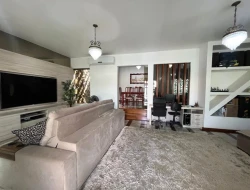 CASA À VENDA - BAIRRO SÃO FRANCISCO - PARÁ DE MINAS-MG