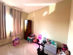 CASA À VENDA BAIRRO JARDIM DAS PITEIRAS - PARÁ DE MINAS - MG