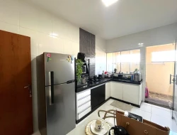 CASA À VENDA BAIRRO JARDIM DAS PITEIRAS - PARÁ DE MINAS - MG