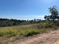 SÍTIO LOCALIZADO EM PARAÍSO - PARÁ DE MINAS - MG