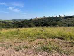 SÍTIO LOCALIZADO EM PARAÍSO - PARÁ DE MINAS - MG