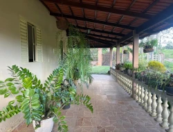 CHÁCARA À VENDA - 11000 M²  EM PARAÍSO - PARÁ DE MINAS - MG - PRÓXIMO AOS PENHAS