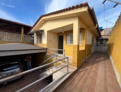 CASA À VENDA - BAIRRO PROVIDÊNCIA - PARÁ DE MINAS - MG
