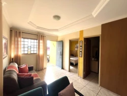 CASA À VENDA - BAIRRO PROVIDÊNCIA - PARÁ DE MINAS - MG