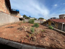 CASA À VENDA - BAIRRO PROVIDÊNCIA - PARÁ DE MINAS - MG