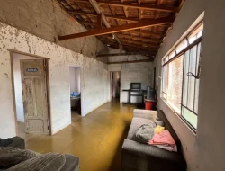 CASA À VENDA EM TAVARES - PARÁ DE MINAS - MG - LOTE COM ESCRITURA .
