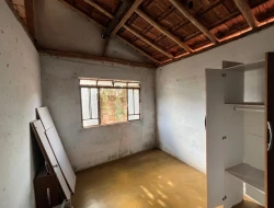 CASA À VENDA EM TAVARES - PARÁ DE MINAS - MG - LOTE COM ESCRITURA .