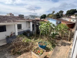 CASADE ESQUINA   À VENDA BAIRRO DOM BOSCO - PARÁ DE MINAS