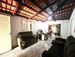 CHÁCARA À VENDA - 11000 M²  EM PARAÍSO - PARÁ DE MINAS - MG - PRÓXIMO AOS PENHAS