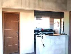 CASA COM 2 LOJAS COMERICIAIS À VENDA - BAIRRO RECANTO DA LAGOA - PARÁ DE MINAS-MG
