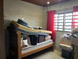 CASA COM 2 LOJAS COMERICIAIS À VENDA - BAIRRO RECANTO DA LAGOA - PARÁ DE MINAS-MG