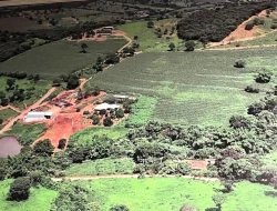 FAZENDA À VENDA - CAPOEIRA GRANDE - ONÇA DO PITANGUI - MG