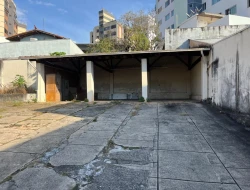 IMÓVEL COMERCIAL À VENDA NO CENTRO DE PARÁ DE MINAS-MG