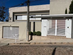 CASA DE ALTO PADRÃO À VENDA – BAIRRO SÃO JOSÉ - PARÁ DE MINAS – MG