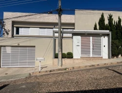 CASA DE ALTO PADRÃO À VENDA – BAIRRO SÃO JOSÉ - PARÁ DE MINAS – MG