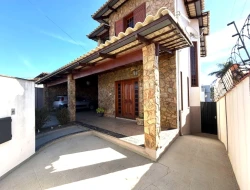 CASA DE ALTO PADRÃO À VENDA – BAIRRO JARDIM BEATRIZ – PARÁ DE MINAS/MG