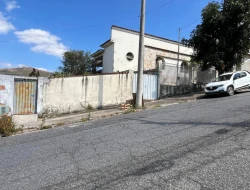 CASA À VENDA-BAIRRO SÃO JOSÉ - PARÁ DE MINAS -MG