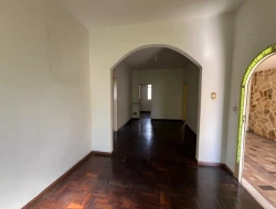 CASA À VENDA-BAIRRO SÃO JOSÉ - PARÁ DE MINAS -MG
