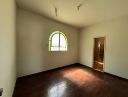 CASA À VENDA-BAIRRO SÃO JOSÉ - PARÁ DE MINAS -MG