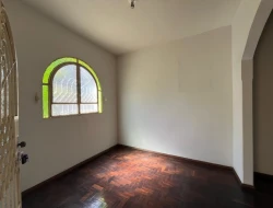 CASA À VENDA-BAIRRO SÃO JOSÉ - PARÁ DE MINAS -MG