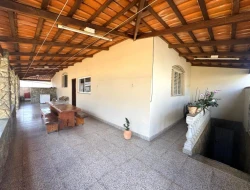 CASA À VENDA - BAIRRO PROVIDÊNCIA - PARÁ DE MINAS - MG