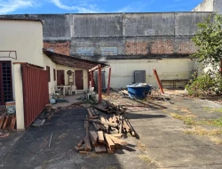 LOTE COMERCIAL À VENDA — VILA RAQUEL- PARÁ DE MINAS/MG