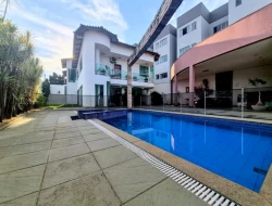 CASA ALTO PADRÃO - BAIRRO JARDIM BEATRIZ - PARÁ DE MINAS - MG