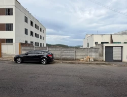 LOTE À VENDA - BAIRRO JARDIM BEATRIZ - PARÁ DE MINAS - MG
