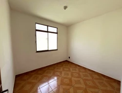 CASA DE ESQUINA À VENDA - BAIRRO SÃO FRANCISCO - PARÁ DE MINAS - MG